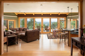 Lookout Lodge in Wondervu home